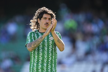 29/09/2024 Hector Bellerin of Real Betis warms up during the Spanish league, LaLiga EA Sports, football match played between Real Betis and RCD Espanyol de Barcelona at Benito Villamarin stadium on September 29, 2024, in Sevilla, Spain.
POLITICA DEPORTES
Joaquin Corchero / AFP7 / Europa Press
