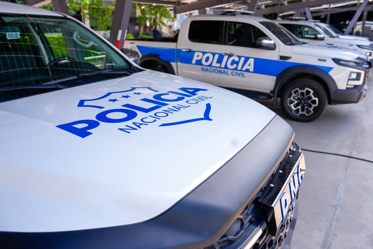 El Centro Histórico de San Salvador contará con movilidad policial eléctrica, desde bicicletas hasta vehículos utilitarios y camionetas. (Cortesía: Policía Nacional Civil)