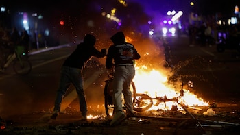 Diez detenidos en España vinculados a Blocus: planeaban saqueos masivos y disturbios callejeros para la noche de Halloween
