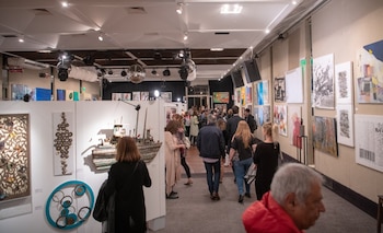 Regresa ArteLamroth: 300 artistas, una causa solidaria que cumple 15 años y nombres como Erlich, Ferrari y Le Parc