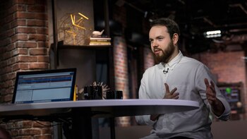 Davidson en una entrevista de