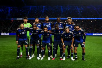 Dos colombianos integraron la nómina titular de FC Cincinnati en la primera fecha de la MLS ante Houston Dynamo: Santiago Arias y Yerson Mosquera.
(Aaron Doster-USA TODAY Sports)