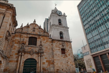 Su construcción inicial comenzó en el siglo XVI y aún sigue en funcionamiento - crédito visitbogota.co