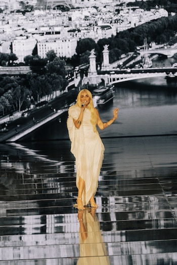 Elena Rose en Le Défilé de L’Oréal Paris. Foto: Difusión