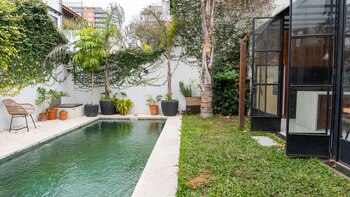 El jardín y la galería