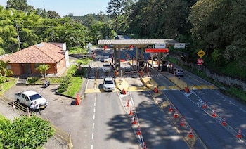 El peaje Tarapacá I está ubicado en Chinchiná Caldas, Tramo Pereira- Jazmín, sector Jazmín- Tarapacá I. Esta vía conecta a Santa Rosa de Cabal (Risaralda) y Chinchiná (Caldas) - crédito Autopistas del Café