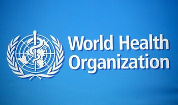 FOTO DE ARCHIVO: Un logotipode la Organización Mundial de la Salud (OMS) en Ginebra, Suiza, 2 de febrero de 2020. Foto tomada el 2 de febrero de 2020. REUTERS/Denis Balibouse