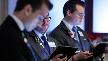 Mercados: acciones y bonos subieron