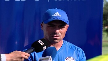 Vladimir Marín dirigiendo a la