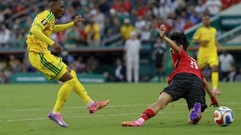 Crónica del Sudáfrica-Corea del Sur: 1-0.