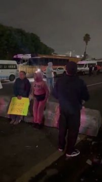 Manifestación en kilómetro 30 de la autopista México-Puebla, Ixtapaluca, Eodmex