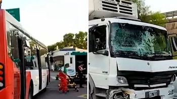 Un colectivo y un camión