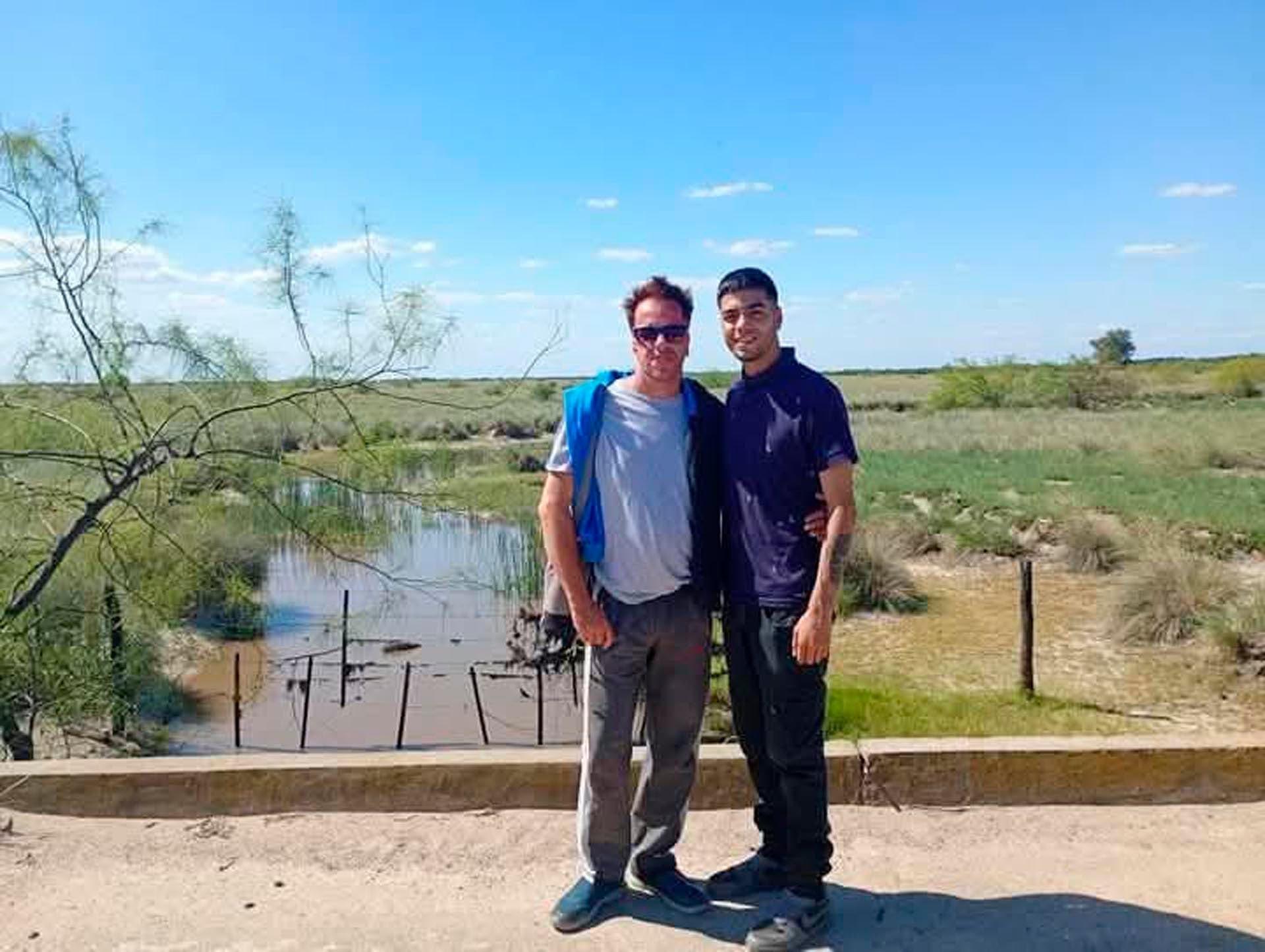 Reinaldo junto a su esposo, Elías Salazar, a quien conoció en la prisión de Coronda, cuando ambos estaban presos