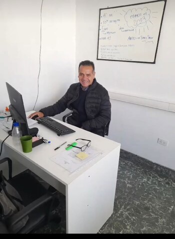 Hoy es abogado, está en