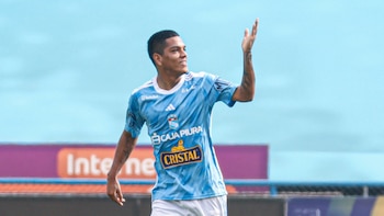João Grimaldo marcou o primeiro gol do Sporting Cristal contra o Sport Huancayo. - crédito: Carla Ruiva