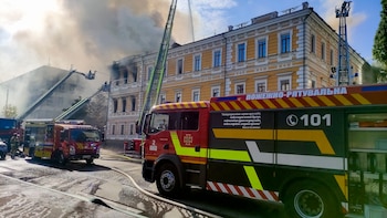 Rusia lanzó un ataque con drones y misiles balísticos contra zonas civiles e instalaciones clave en Ucrania