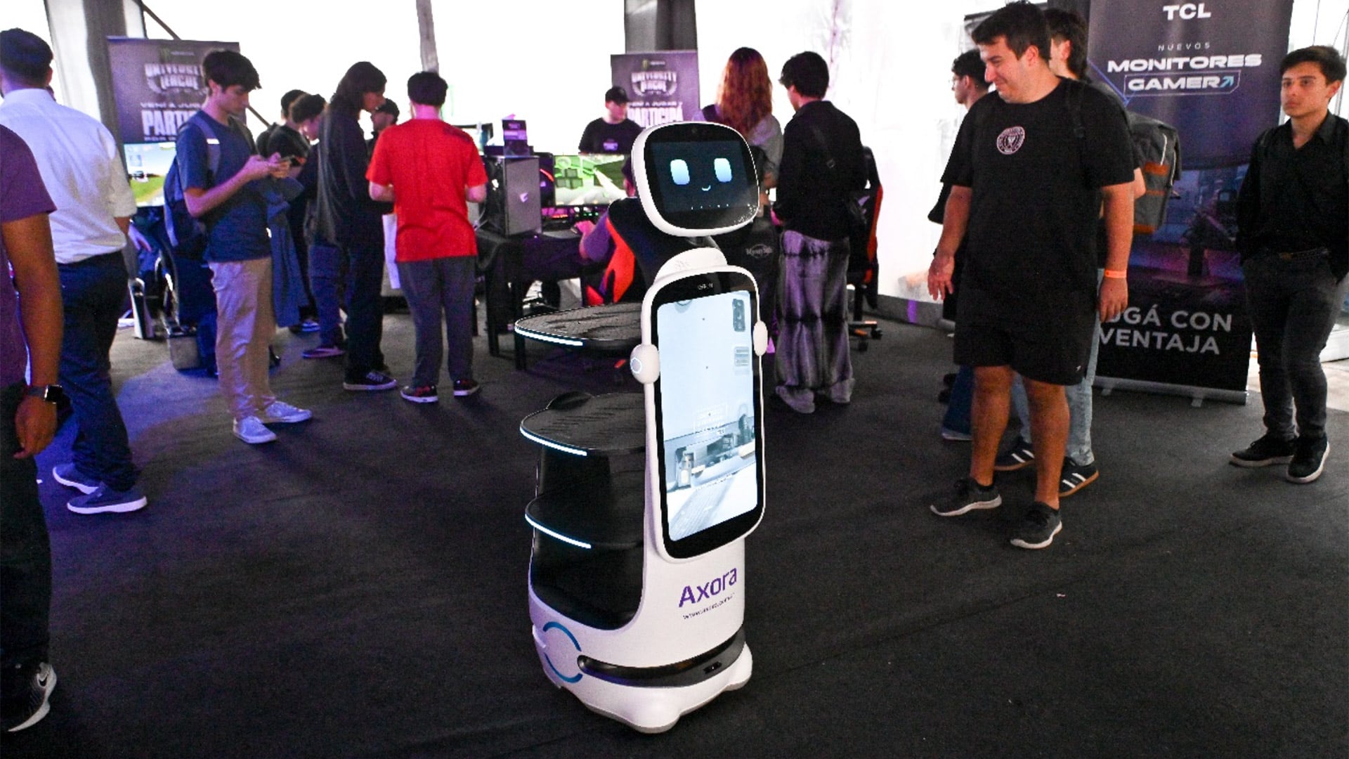 En la Econtech funcionó una feria de empleo para alumnos y graduados