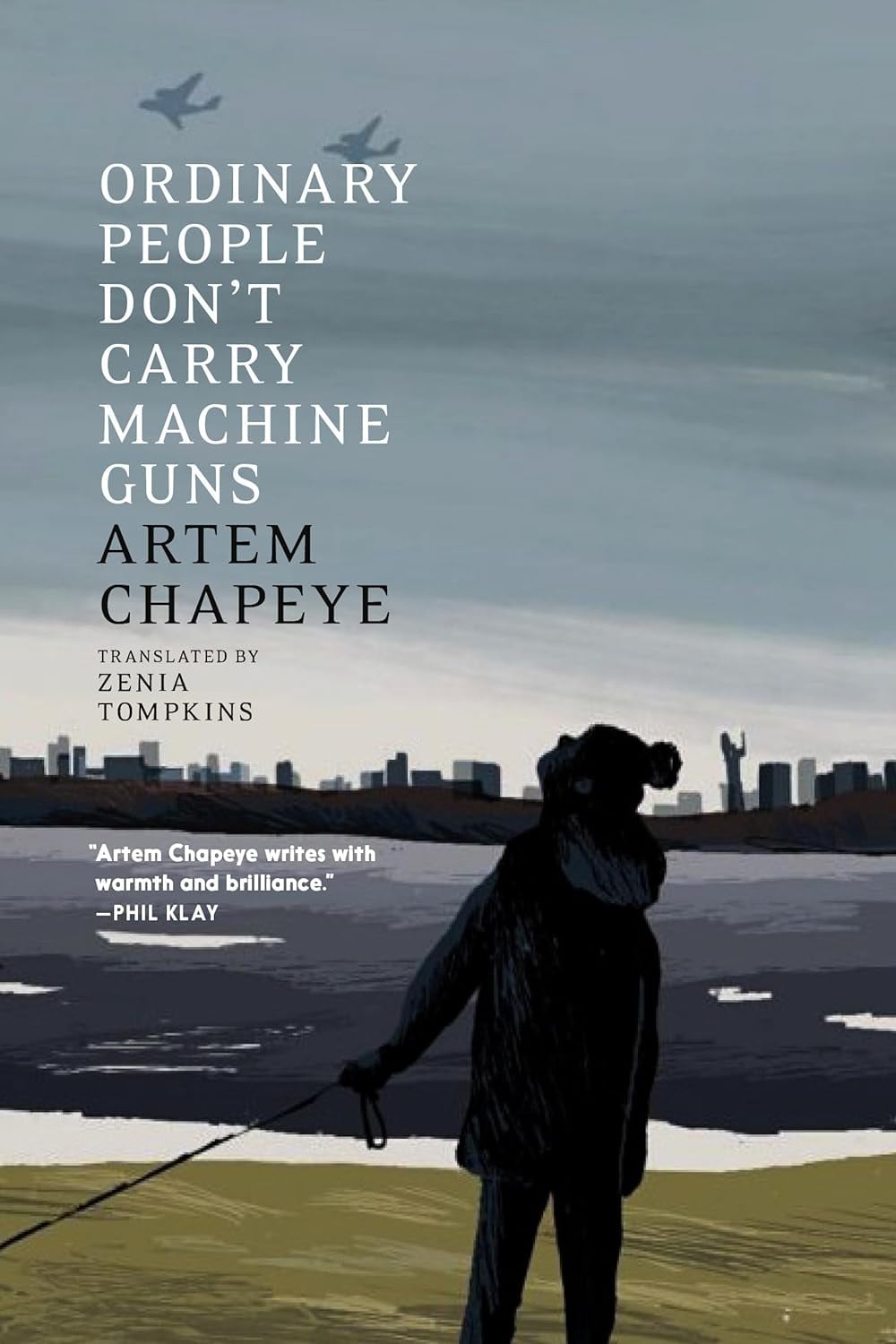 La gente común no carga ametralladoras, de Artem Chapeye:
El pacifista que tradujo a Gandhi reflexiona sobre su decisión de alistarse tras la invasión de 2022. Publicado en inglés en 2025. Pendiente de traducción al español.
