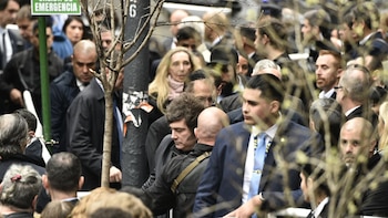 Tras el contundente reclamo de la AMIA, el Gobierno prometió colaborar con la causa pero no tiene en carpeta nuevas medidas