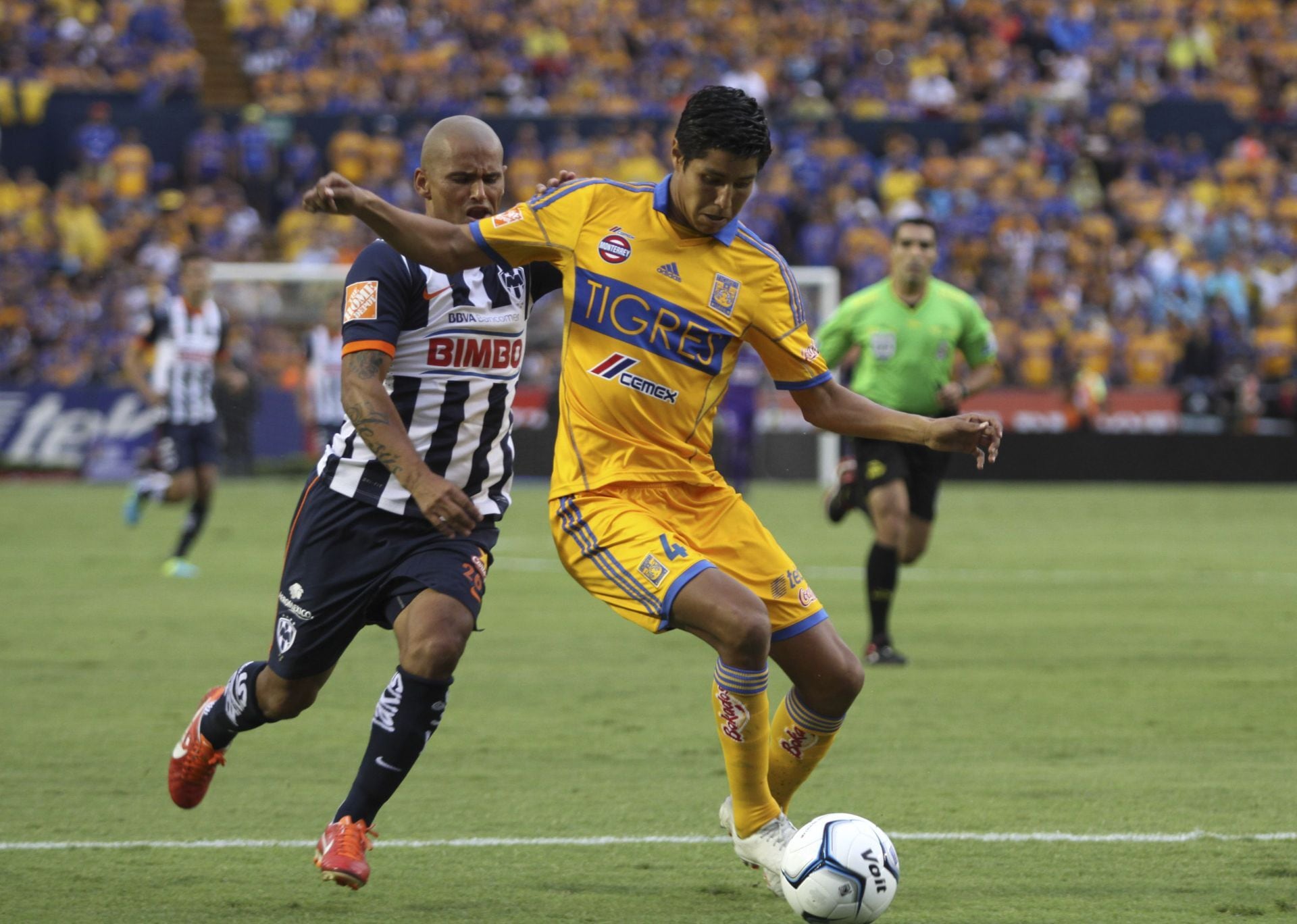 El Chupete Suazo anunció su retiro del futbol, fue figura con Rayados de Monterrey. (Cuartoscuro)