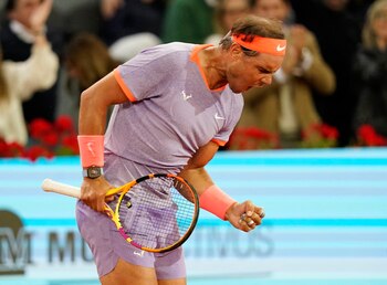 Nadal celebra un punto contra