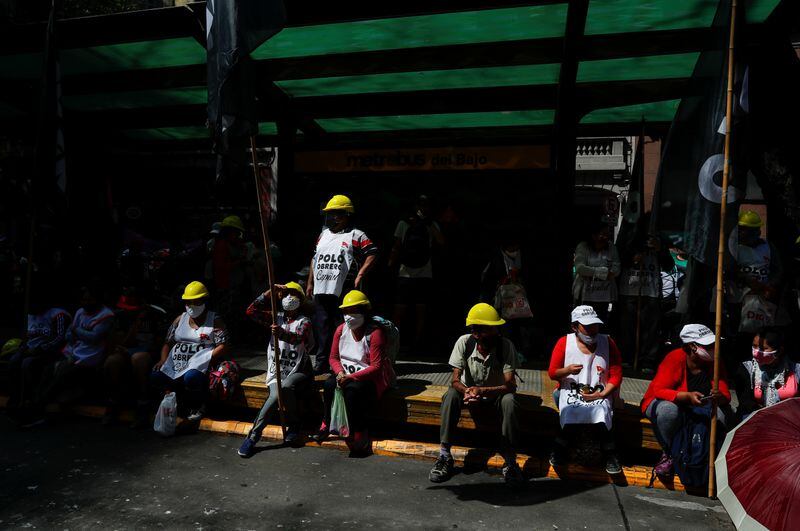 Lejos de significar un retroceso en materia de derechos, la flexibilización apunta a incentivar la generación de puestos sostenibles (Foto: Reuters)