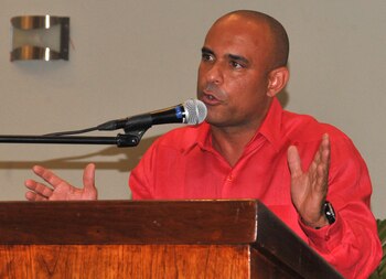 Las maniobras de Lamothe contribuyeron