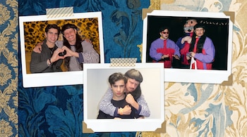 Collage formal tipo scrapbook sobre fondo azul y dorado con tres fotos estilo Polaroid: dos amigos sonriendo, dos con un personaje, y dos en pose seria.