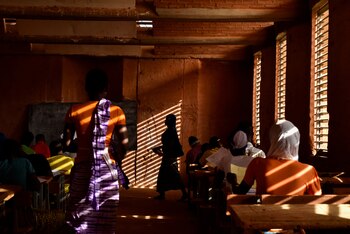 Escuela secundaria construida por Francis