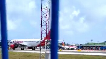 Video: avión de Avianca tuvo