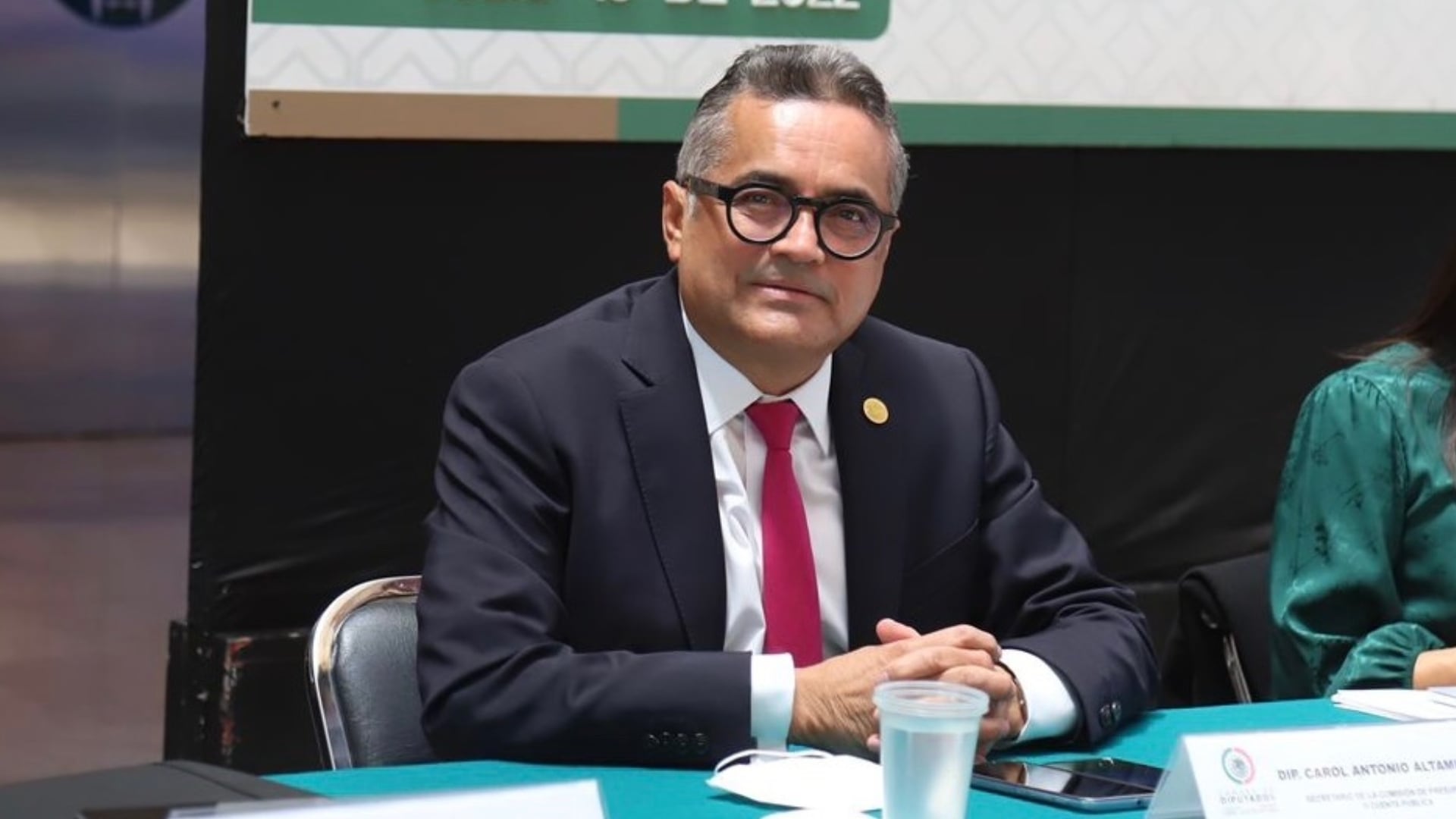 Carol Antonio Altamirano pide esperar al Paquete Económico 2027 antes de hablar de nuevos impuestos.
(Foto: Twitter/@CarolAntonioA)