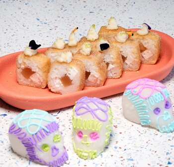 Sushi de pan de muerto