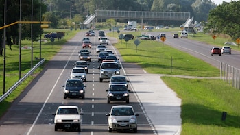 Unos 2.700 vehículos circulan por