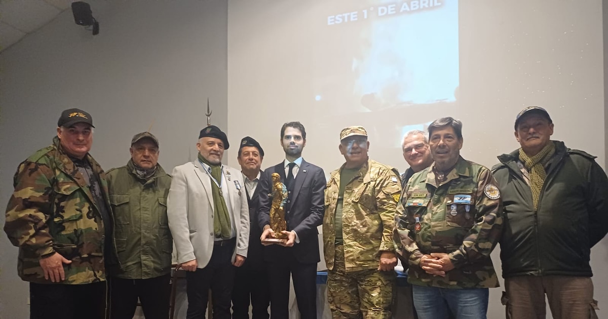EMBAJADOR ARGENTINO CONMOVIO A VETERANOS DE MALVINAS