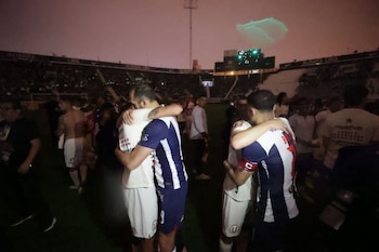 La resolución sostiene que quienes compraron entradas pagaron por una experiencia completa, que comprendía tanto el encuentro deportivo como la ceremonia de premiación del campeón.