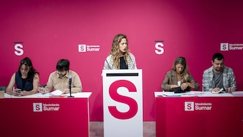 Sumar condena la represión y