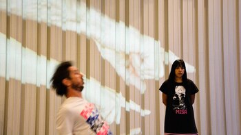 "Simulacro" explora la dinámica entre