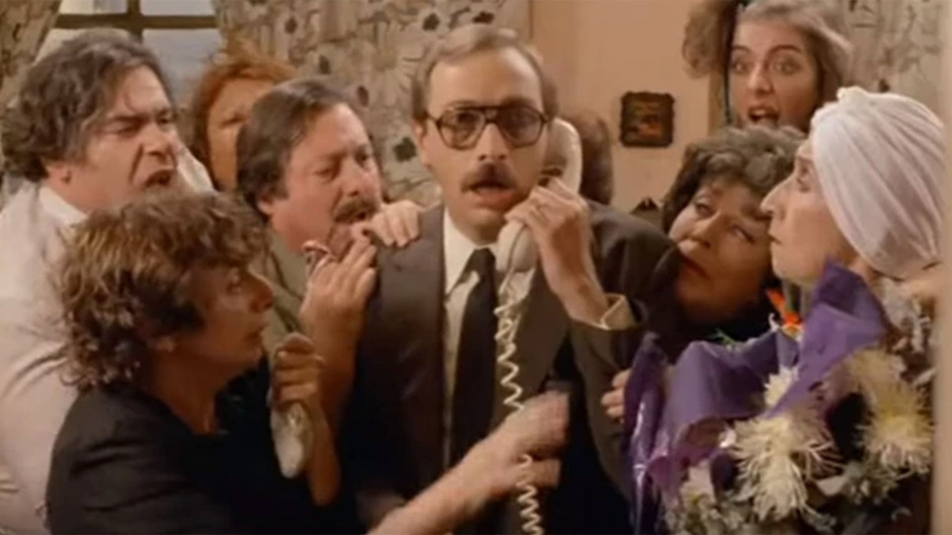 La comedia Esperando la carroza transformó a Brandoni en parte del imaginario argentino, convirtiéndose en un clásico intergeneracional