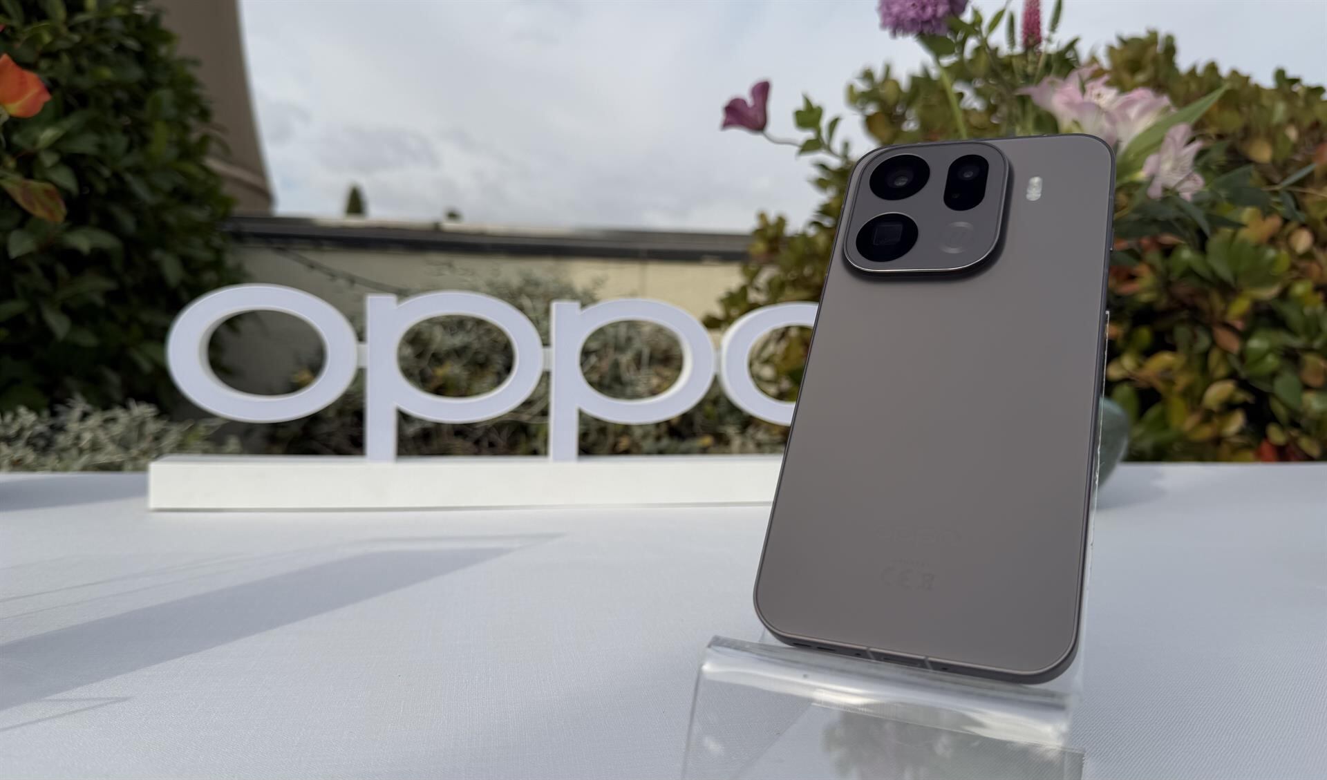 OPPO prepara el lanzamiento del Find N6, su plegable premium con mejoras en batería y fotografía computacional. (Imagen de un modelo anterior/Europa Press)