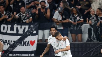 Corinthians busca amenizar su floja