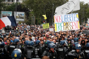 La oposición al pase sanitario