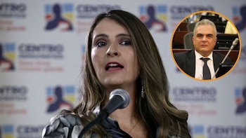 Johnny Besaile oficializó respaldo a Paloma Valencia en acto político junto a Álvaro Uribe en Chinú - crédito Colprensa - @UtlJohn