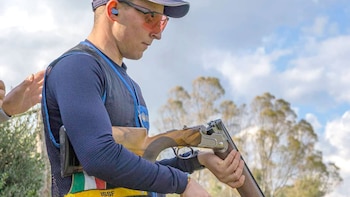 En en un intento por