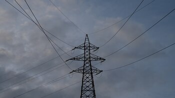El conflicto entre Israel y Hamas ya se nota en el mercado eléctrico español: la luz sube un 26% desde el sábado