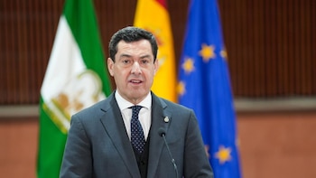 Juanma Moreno: "En unos temas