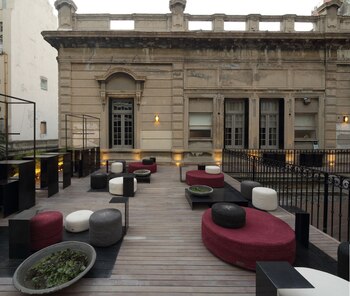 Terrazas y amplios balcones forman