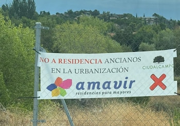 Cartel en contra de la