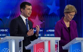 Pete Buttigieg y Elizabeth Warren