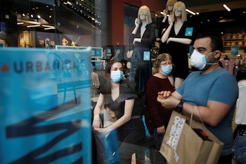 Desde este jueves reabren centros