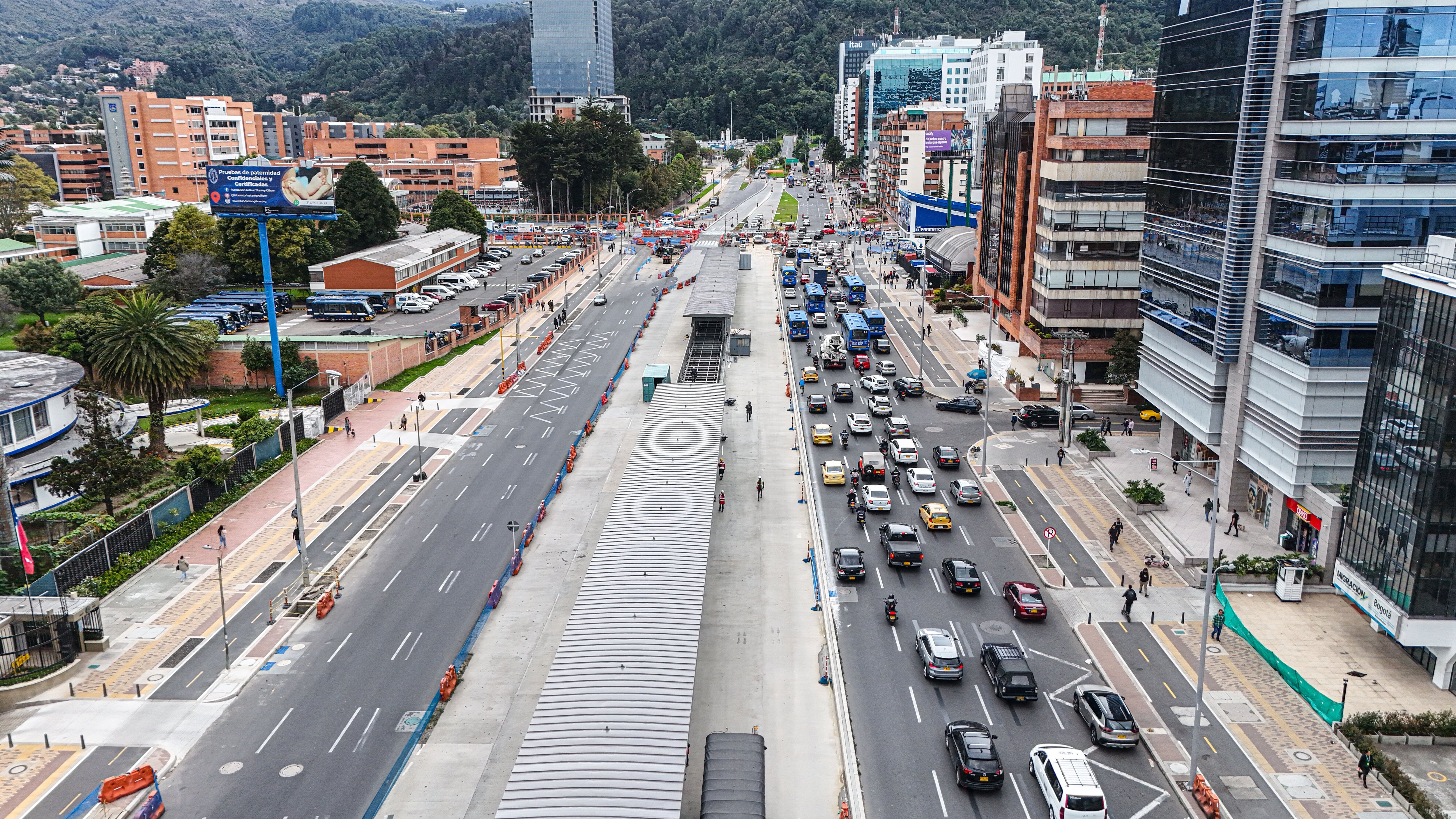 La transformación de la avenida 68 incluye 2,83 kilómetros de carretera, más de 63.000 metros cuadrados de espacio público y zonas verdes - crédito IDU